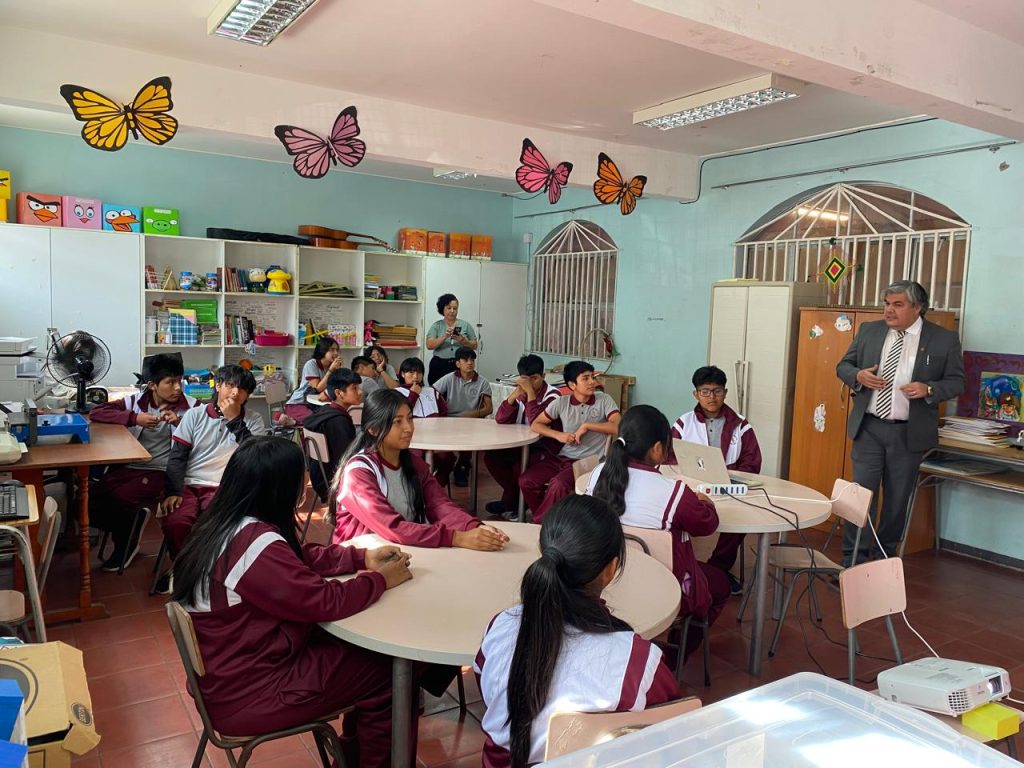 ESCUELA-DARIO-SALAS-DIAZ-1024x768
